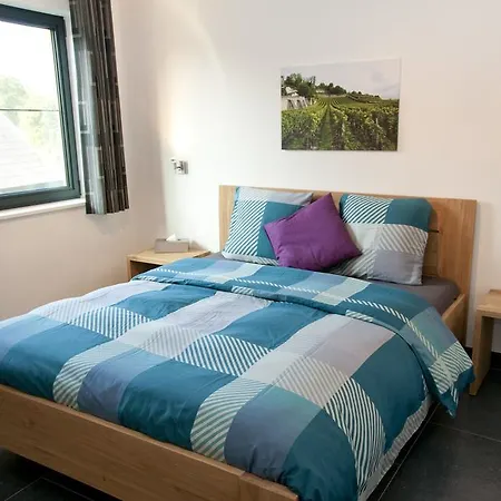 Kapelhof 3*